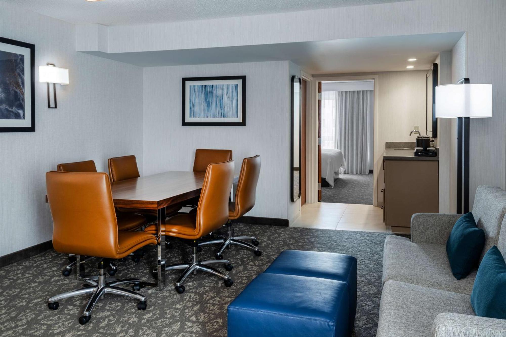 Embassy Suites By Hilton Portland Airport Екстер'єр фото